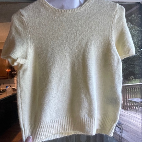 H & M Yellow Short Sleeve Sweater - Picture 1 of 5